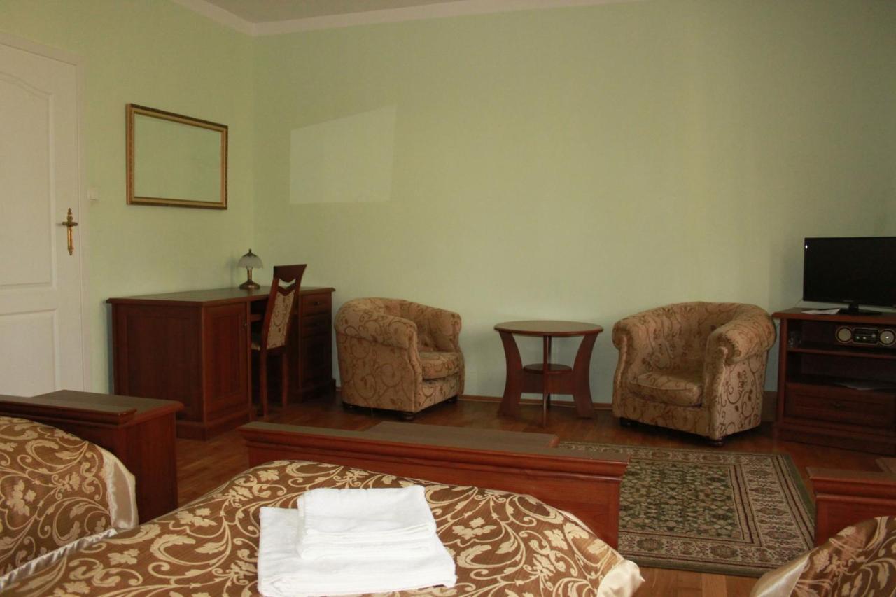 Nosowo Palac W Nosowie المظهر الخارجي الصورة