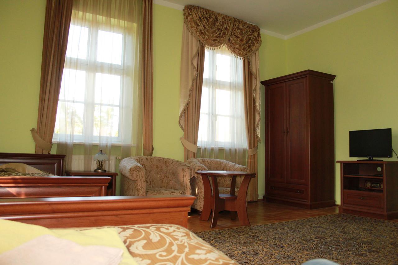 Nosowo Palac W Nosowie المظهر الخارجي الصورة